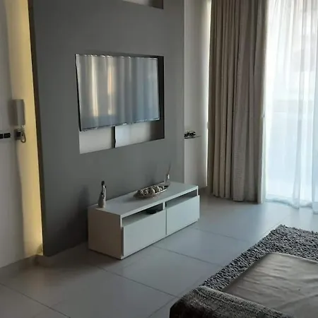 Modern 3Br Apartment In Swieqi Is-Swieqi Exterior photo