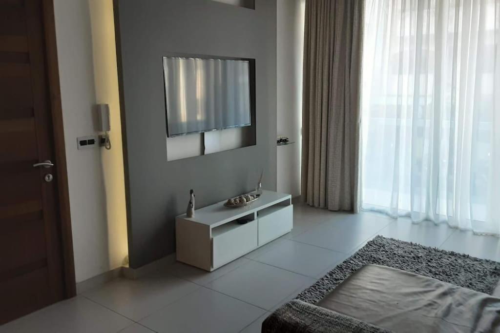 Modern 3br In Swieqi Apartment